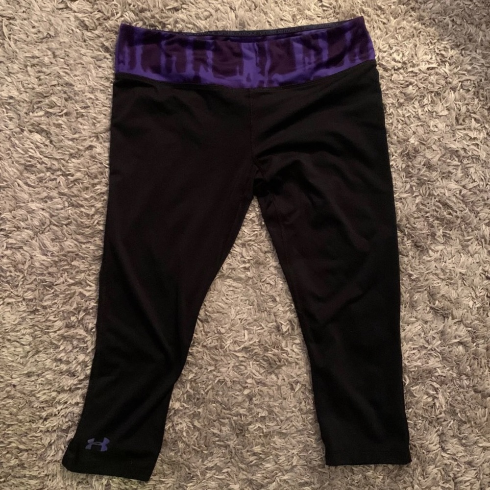 💜 Under Armour Fitted Cropped Leggings 💜